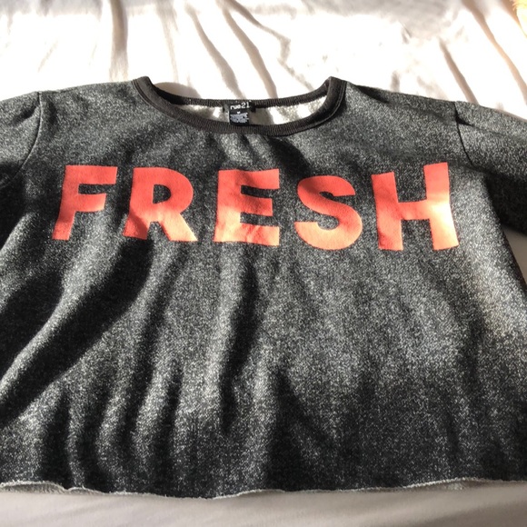 Rue 21 cropped sweater - Picture 1 of 4